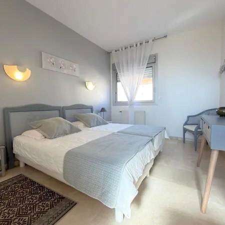 Appartamento Beachfront 3 Bedroom With Panoramic Sea View And Balcony *