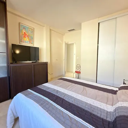 Appartamento Beachfront 3 Bedroom With Panoramic Sea View And Balcony *